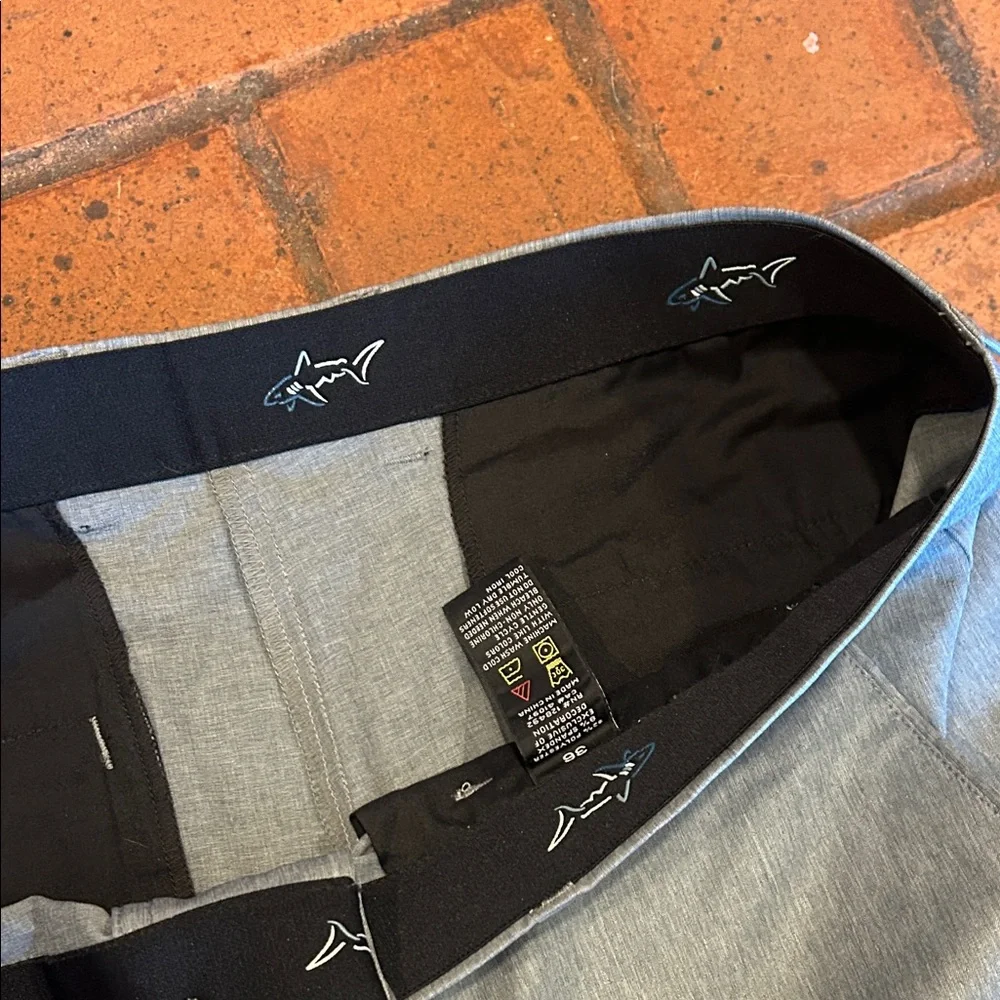 Greg Norman Men's Gray Travel Shorts